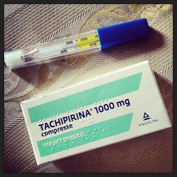 tachipirina e termometro
